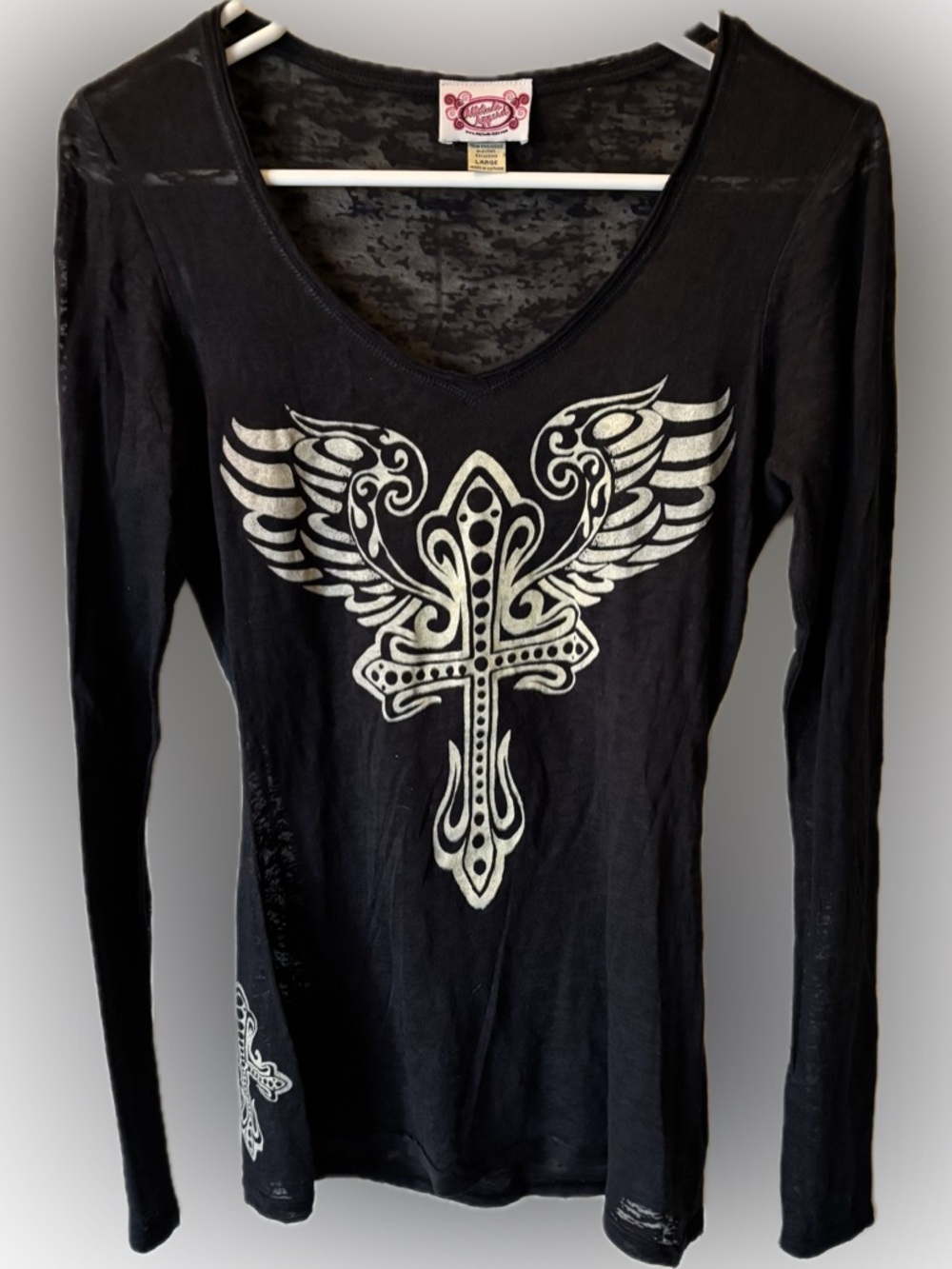 E100 Attitude Apparel Long-Sleeve V-Neck Top with Silver Winged Cross, Size L